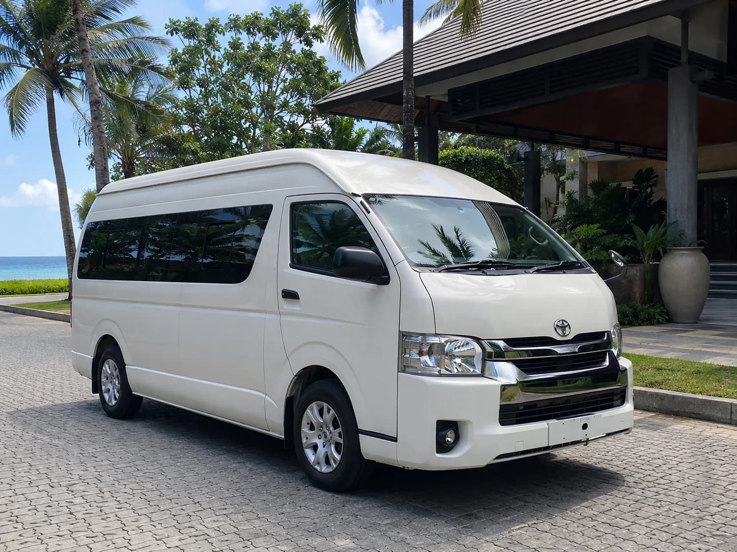KDH van for private group tours in Sri Lanka, GoCeylora KDH van airport transfer,